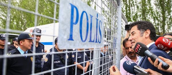 Eski MHP milletvekili Sinan Oğan - Sputnik Türkiye