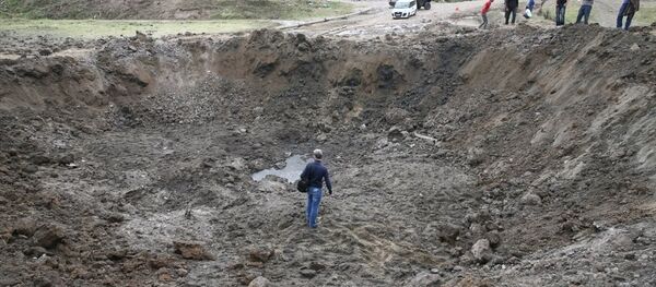 Diyarbakır'ın merkez Sur ilçesinde meydana gelen, 4 kişinin öldüğü, 22 kişinin yaralandığı patlamanın etkisi gün ağarınca ortaya çıktı. - Sputnik Türkiye