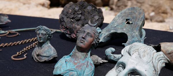 İsrail açıklarında Geç Roma İmparatorluk Dönemi sırasında batan bir ticaret gemisinin kalıntıları bulundu. İsrail açıklarında Geç Roma İmparatorluk Dönemi sırasında batan bir ticaret gemisinin kalıntıları bulundu. - Sputnik Türkiye