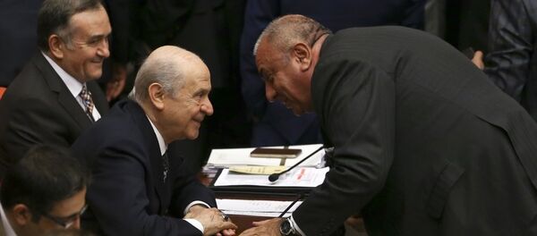 Devlet Bahçeli ve Tuğrul Türkeş bir arada - Sputnik Türkiye