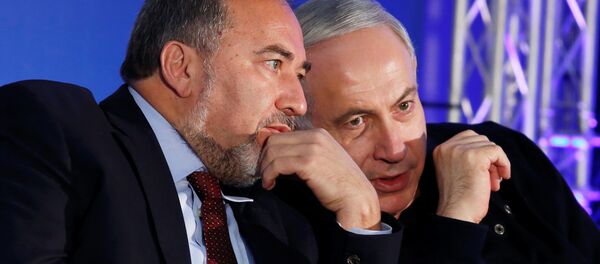 Benyamin Netanyahu - Avigdor Lieberman - Sputnik Türkiye