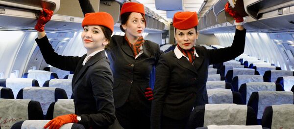 Dünyanın en şık hostes üniformaları - Sputnik Türkiye