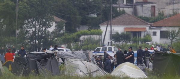 İdomeni kasabası boşaltılıyor - Sputnik Türkiye