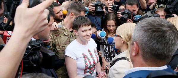 Ukraynalı pilot Nadejda Savçenko - Sputnik Türkiye