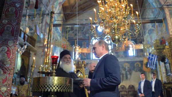 Rusya Devlet Başkanı Vladimir Putin, St. Panteleimon Rus manastırının kuruluşunun 1000. yıldönümü çerçevesinde Yunanistan'daki 'kutsal tepe' Aynoroz'a gitti. - Sputnik Türkiye