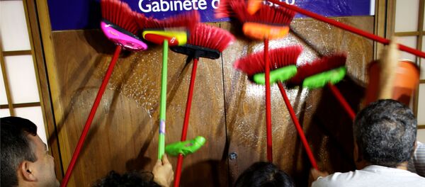 Brezilya'da Yolsuzlukla Mücadeleden Sorumlu Bakan Fabiano Silveira - Sputnik Türkiye