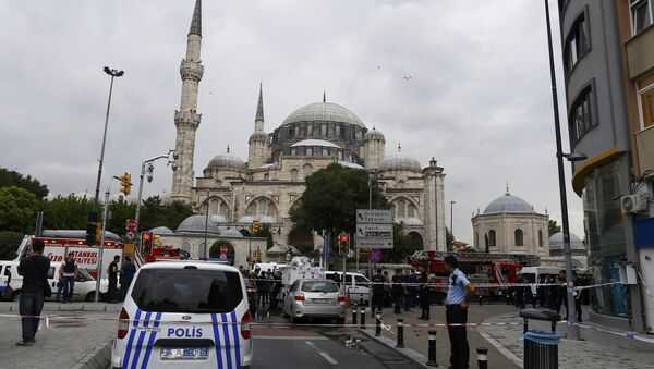 İstanbul Vezneciler'deki saldırıda 7 polis ve 4 sivil yaşamını kaybetti, 36 kişi yaralandı. - Sputnik Türkiye