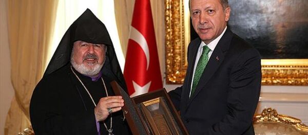 Recep Tayyip Erdoğan ve Türkiye Ermenileri Patrik Vekili Aram Ateşyan - Sputnik Türkiye