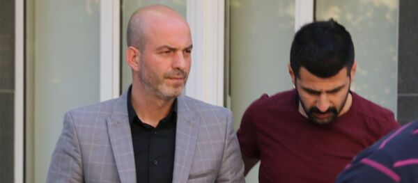 CHP Genel Başkanı Kemal Kılıçdaroğlu'na Fatih Camii'nde kurşun atan kişinin de aralarında bulunduğu 4 kişi Asayiş Şube Müdürlüğü'ne getirildi. - Sputnik Türkiye