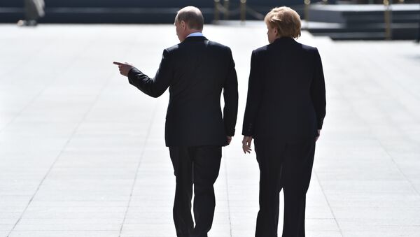 Vladimir Putin - Angela Merkel - Sputnik Türkiye