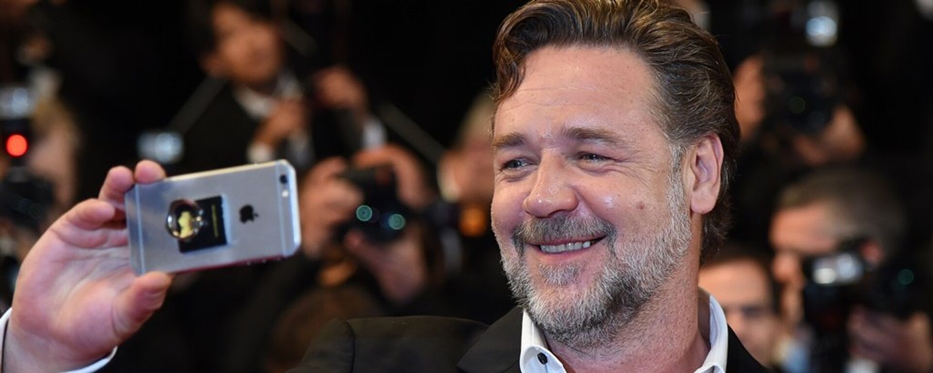 Ünlü aktör Russell Crowe, başrolünü üstlendiği 'İyi Adamlar' filminin prömiyerinin yapıldığı Cannes Film Festivali'ne katıldı. - Sputnik Türkiye, 1920, 23.08.2022