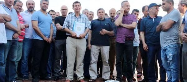 Kemer esnafından yazar kasalı eylem. Kemer esnafından yazar kasalı eylem. - Sputnik Türkiye