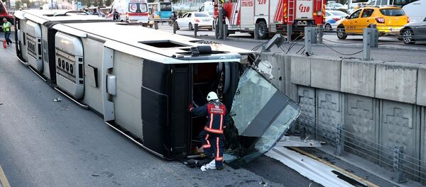 Metrobüs kazası - Sputnik Türkiye