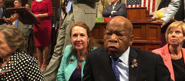 ABD'li Demokratlardan Kongre'de oturma eylemi - Sputnik Türkiye