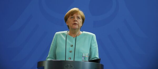 Almanya Başbakanı Merkel referandumun ardından yaptığı ilk açıklamada, Brexit Avrupa için bir kırılmadır dedi. - Sputnik Türkiye