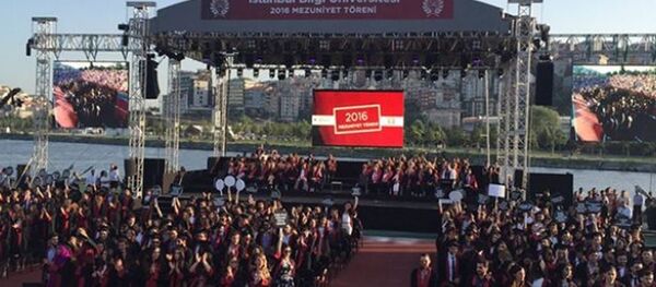 Bilgi Üniversitesi mezunları Bilgi Üniversitesi mezunları - Sputnik Türkiye