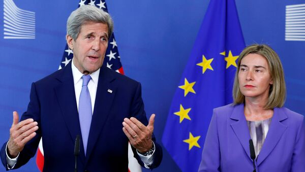 US-Außenminister Kerry und EU-Außenbeauftragte Mogherini - Sputnik Türkiye