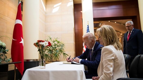 ABD Başkan Yardımcısı Joe Biden, Türkiye'nin Washington Büyükelçiliği'nde - Sputnik Türkiye
