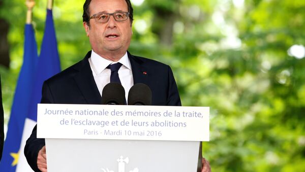 French President Francois Hollande delivers a speech during a ceremony at the Luxembourg Gardens to mark the abolition of slavery and to pay tribute to the victims of the slave trade, in Paris, May 10, 2016. - Sputnik Türkiye