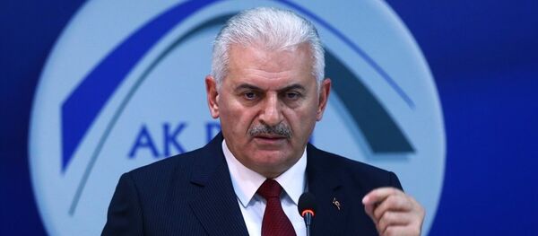 AK Parti Genel Başkanı ve Başbakan Binali Yıldırım, AK Parti Genel Merkez Ar-Ge Başkanlığı tarafından sürdürülen Siyaset Akademisi'nde 17. dönemin ilk dersini verdi. - Sputnik Türkiye