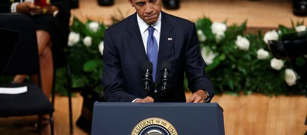ABD Başkanı Barack Obama, Dallas'ta hayatını kaybeden polis memurları için düzenlenen törene katıldı. - Sputnik Türkiye