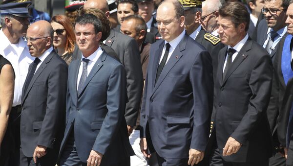 Manuel Valls - Nice'te - Sputnik Türkiye
