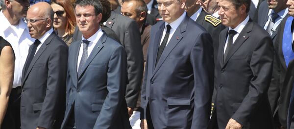 Manuel Valls - Nice'te - Sputnik Türkiye