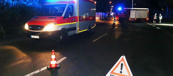 Almanya'da bir kişi, tren yolcularına baltayla saldırdı. - Sputnik Türkiye