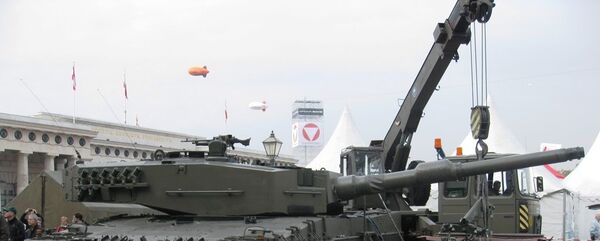 Alman üretimi Leopard 2A4 tipi tank - Sputnik Türkiye