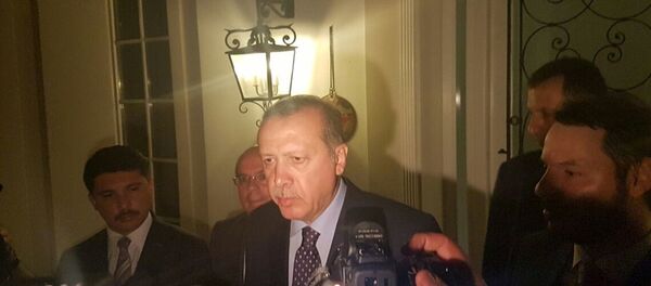Darbe girişimi - Cumhurbaşkanı Erdoğan Marmaris'te gazetecilere açıklamalarda bulundu - Sputnik Türkiye