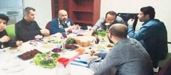 İstanbul Cumhuriyet Başsavcılığı'nın soruşturma dosyasına FETÖ'nün Twitter'da propaganda aracı olarak kullandığı ‘Fuat Avni’ hesabına istihbarat sağladığı öne sürülen ekiple ilgili fotoğraf girdi. - Sputnik Türkiye