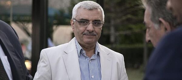 Eski Zaman gazetesinin yöneticileri ve yazarlarına yönelik soruşturma kapsamında hakkında gözaltı kararı çıkarılan Ali Bulaç yakalandı. - Sputnik Türkiye