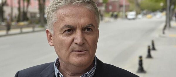 Emekli askeri hâkim Ahmet Zeki Üçok Emekli askeri hâkim Ahmet Zeki Üçok - Sputnik Türkiye