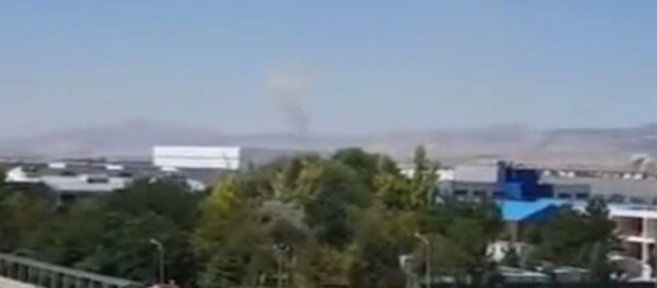 Akıncı Üssü'ndeki pistlerin bombalanmasının yeni görüntüleri ortaya çıktı. - Sputnik Türkiye