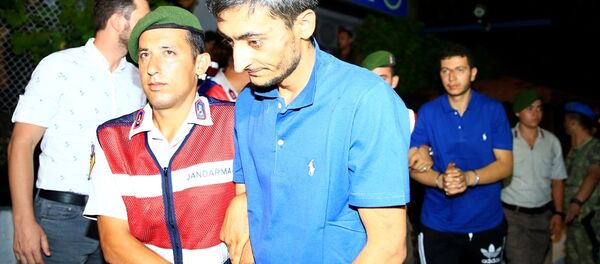 Erdoğan'ın oteline saldırı düzenleyen askerlerden 9'u yakalandı - Sputnik Türkiye