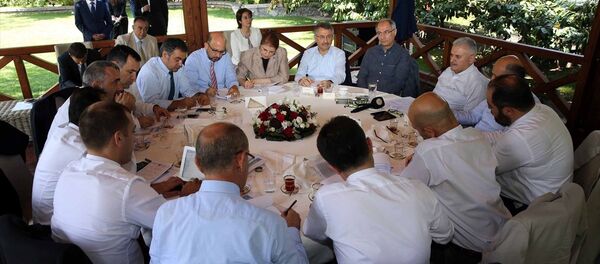 Başbakan Binali Yıldırım, Başbakanlık Resmi Konut'ta medya temsilcileri ile bir araya geldi. - Sputnik Türkiye