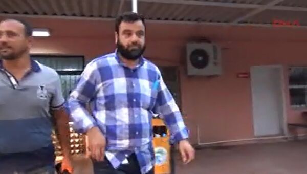 Adana Emniyet Müdürlüğü ekiplerinin bu sabah düzenlediği operasyonda IŞİD üyesi olduğu öne sürülen 20 şüpheli gözaltına alındı. Adana Emniyet Müdürlüğü ekiplerinin bu sabah düzenlediği operasyonda IŞİD üyesi olduğu öne sürülen 20 şüpheli gözaltına alındı. - Sputnik Türkiye