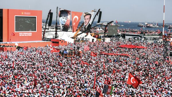İstanbul Yenikapı'da 'Demokrasi ve Şehitler Mitingi' - Sputnik Türkiye