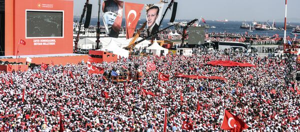 İstanbul Yenikapı'da 'Demokrasi ve Şehitler Mitingi' - Sputnik Türkiye