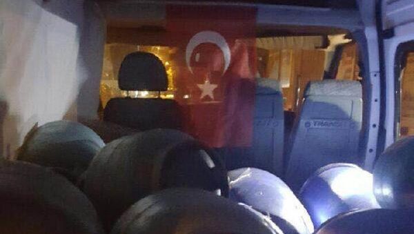 Bitlis'te 1 ton bomba yüklü minibüs yakalandı - Sputnik Türkiye