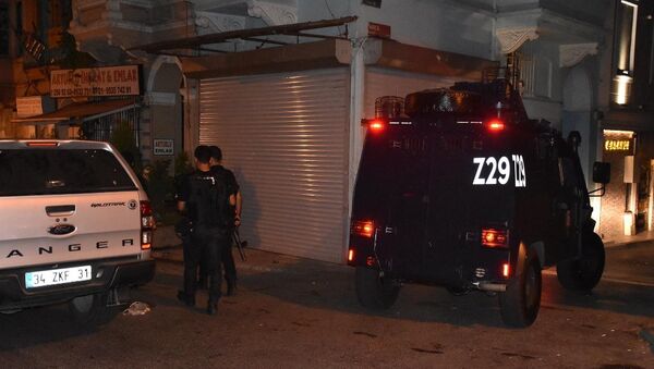 HDP İstanbul İl Örgütü binasına polis operasyonu - Sputnik Türkiye