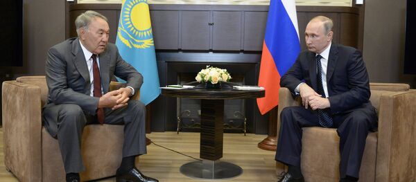 Rusya Devlet Başkanı Vladimir Putin- Kazakistan Devlet Başkanı Nursultan Nazarbayev - Sputnik Türkiye