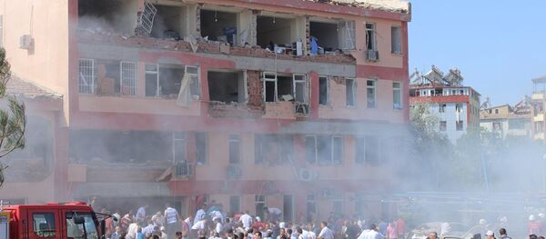 Elazığ'da İl Emniyet Müdürlüğü önünde patlama - Sputnik Türkiye