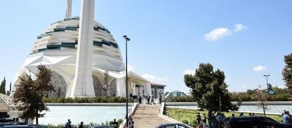 Erdoğan Marmara İlahiyat Fakültesi Camii - Sputnik Türkiye