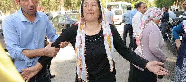 Gaziantep'teki saldırıda hayatını kaybedenler son yolculuklarına uğurlandı. - Sputnik Türkiye