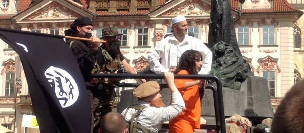 Çekya'da bir grup IŞİD işgalini canlandırdı - Sputnik Türkiye
