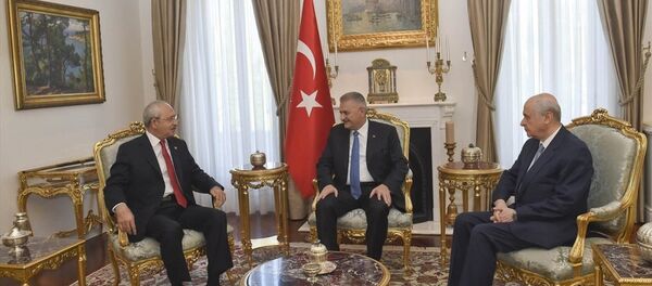 Başbakan Binali Yıldırım, CHP Genel Başkanı Kemal Kılıçdaroğlu ve MHP Genel Başkanı Devlet Bahçeli - Sputnik Türkiye