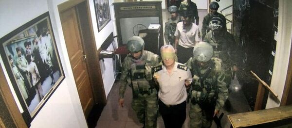 Darbe girişimine ilişkin soruşturma kapsamında dosyaya giren fotoğraflar, Genelkurmay Başkanlığındaki güvenlik kamerası kayıtlarından elde edildi. - Sputnik Türkiye