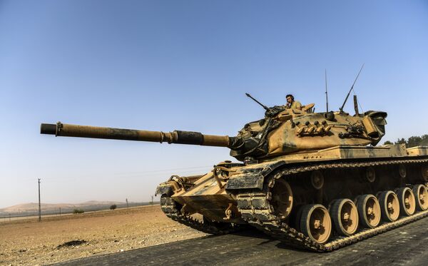 Fırat Kalkanı operasyonunda görev yapan Türk tankları Fırat Kalkanı operasyonunda görev yapan Türk tankları - Sputnik Türkiye