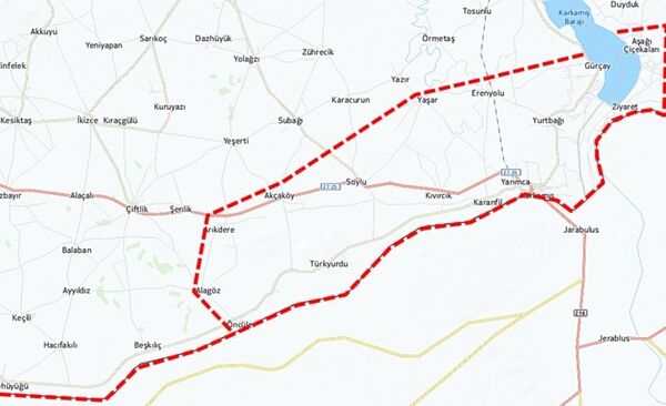 Başbakanlık Basın-Yayın ve Enformasyon Genel Müdürlüğü'nden gazetecilere gönderilen bilgi notunda, Cerablus harekatı nedeniyle sınırda 'özel güvenlik bölgesi' oluşturulduğu ifade edildi. Bilgi notunda gazetecilerden paylaşılan haritadaki güvenlik bölgesine girmemeleri istendi. Başbakanlık Basın-Yayın ve Enformasyon Genel Müdürlüğü'nden gazetecilere gönderilen bilgi notunda, Cerablus harekatı nedeniyle sınırda 'özel güvenlik bölgesi' oluşturulduğu ifade edildi. Bilgi notunda gazetecilerden paylaşılan haritadaki güvenlik bölgesine girmemeleri istendi. - Sputnik Türkiye